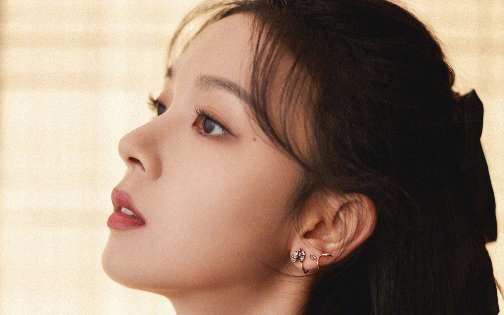 乐鱼体育登录-国际热身赛国足爆冷 球迷呼吁加强防守，国足热身赛大胜