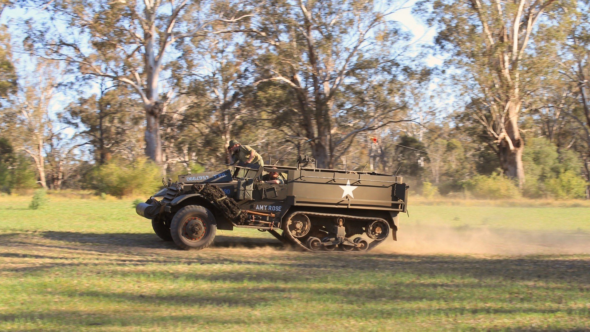 国际热身赛国足爆冷 球迷呼吁加强防守，国足热身赛大胜