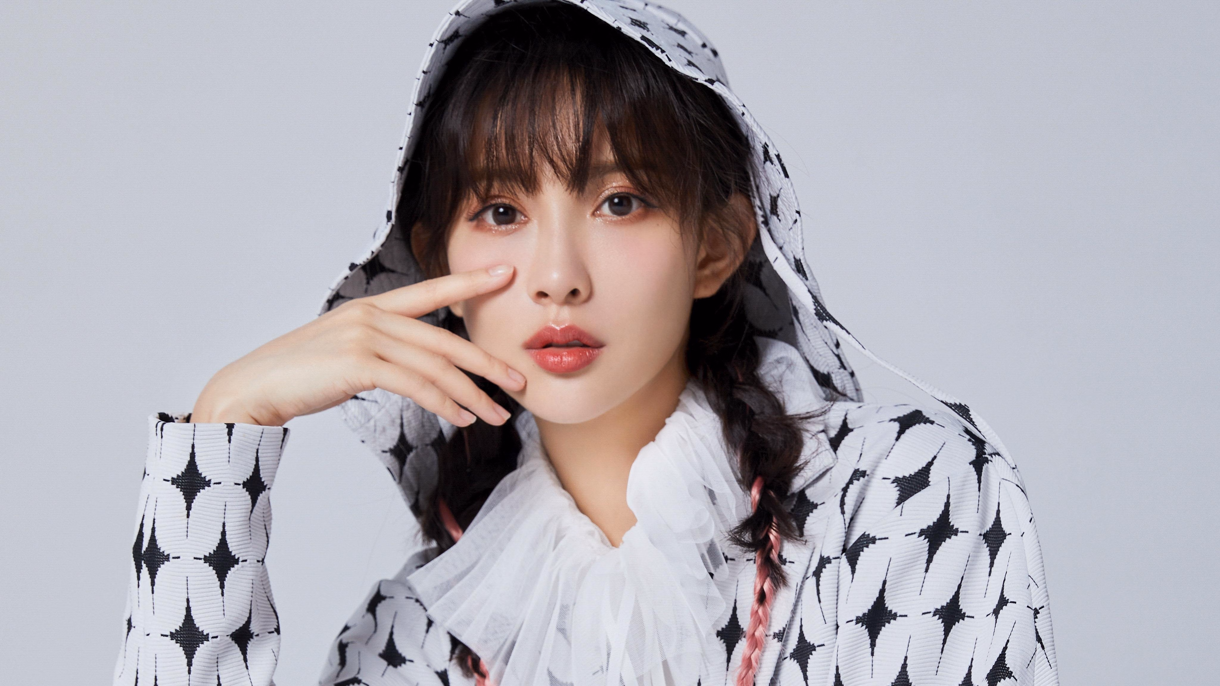 乐鱼体育app官网-年轻跳水选手表现亮眼，未来可期，最年轻女子跳水冠军