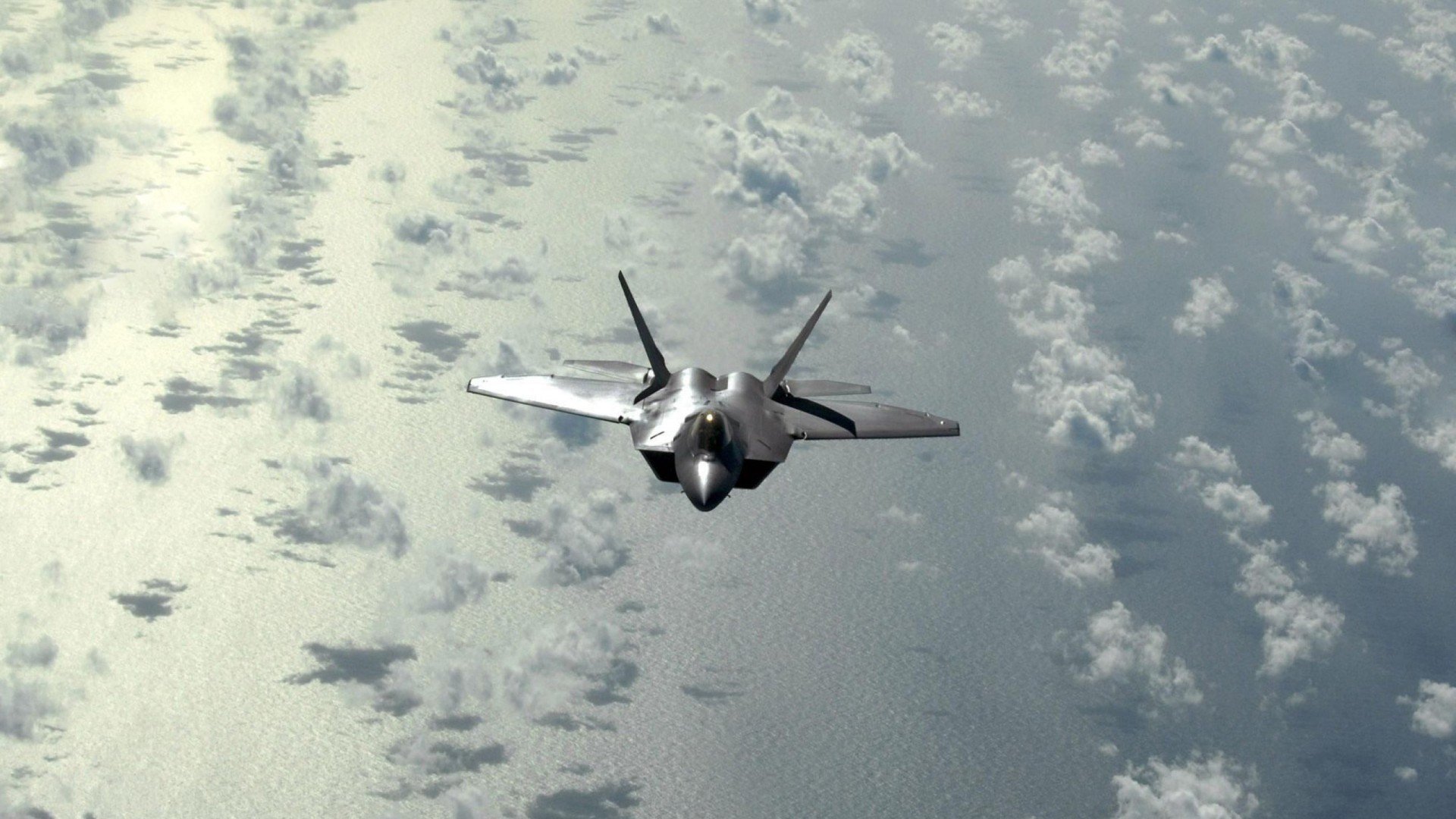 技术雷达图显示团队整体优化趋势,团队能力雷达图