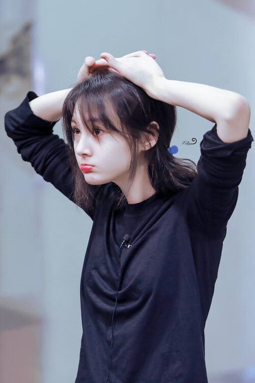 乐鱼官网-法甲新秀崛起：未来领袖再登绿茵！，法甲首秀